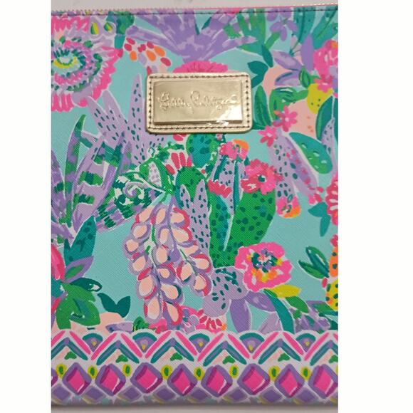NWT! Lilly Pulitzer bright floral laptop/tab case plus small pouch. Zip close - Picture 2 of 8